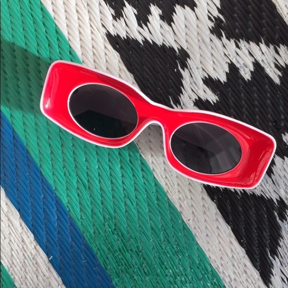 Retro - Picture 2 of 2